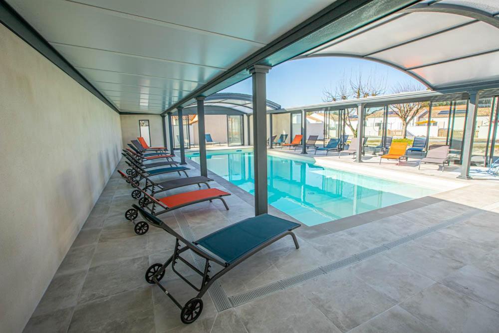 Le Mousse Maison Avec Piscine/Parking/Wifi/Plages 5Kms Les Mathes Luaran gambar